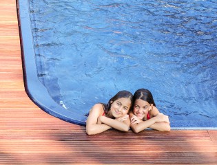 Pooler, spabad, pooltak, pooltillbehör, värmepumpar och poolservice från Spa o Bad Pooler, spabad, pooltak, pooltillbehör, värmepumpar och poolservice från Spa o Bad